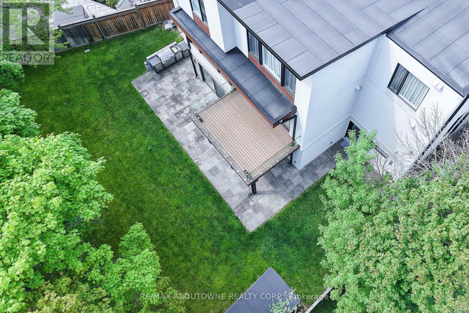 1364 ACTON CRESCENT - 37