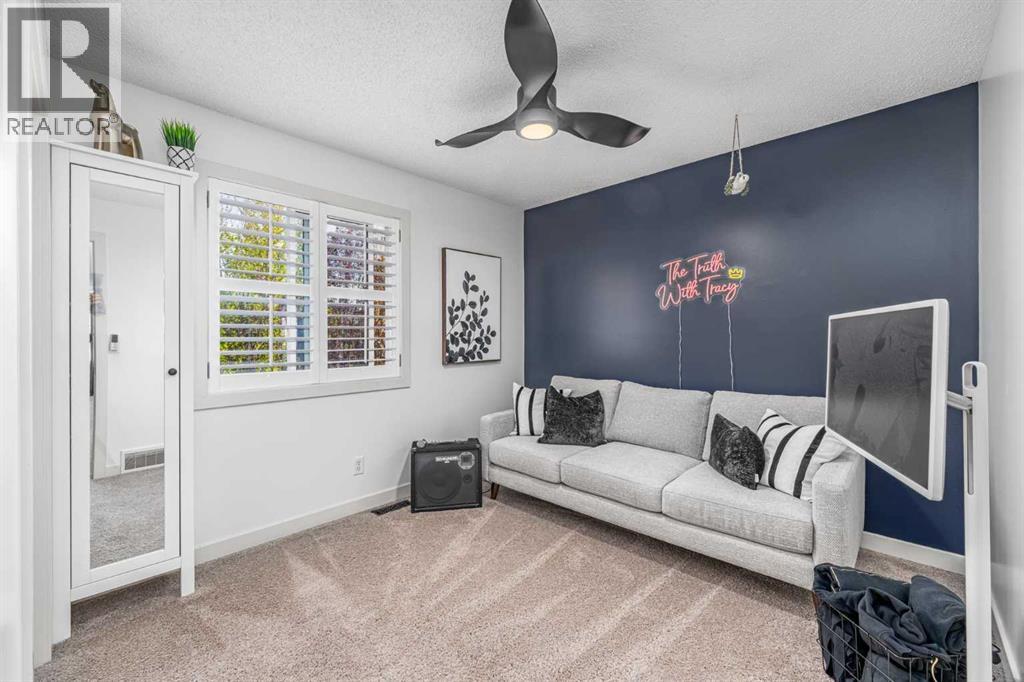 77 Everbrook Drive SW - 23