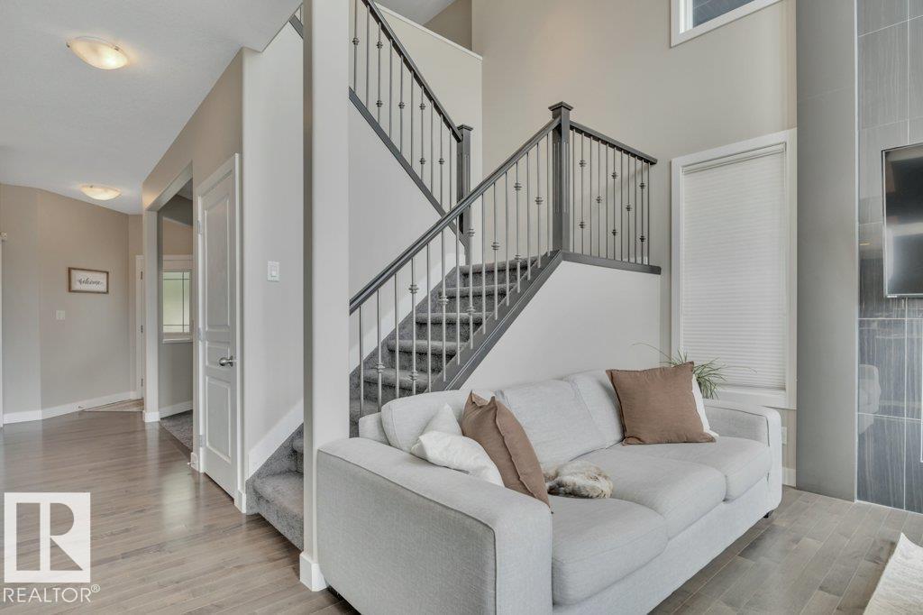 69 SELKIRK PL — photo 32