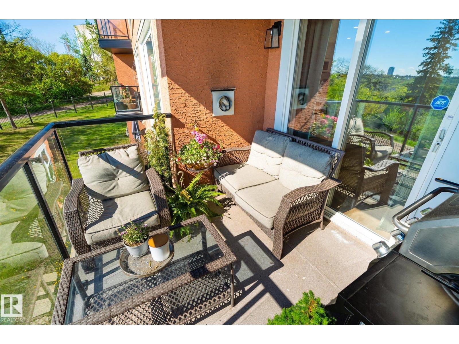 #108 10105 95 ST NW - 21