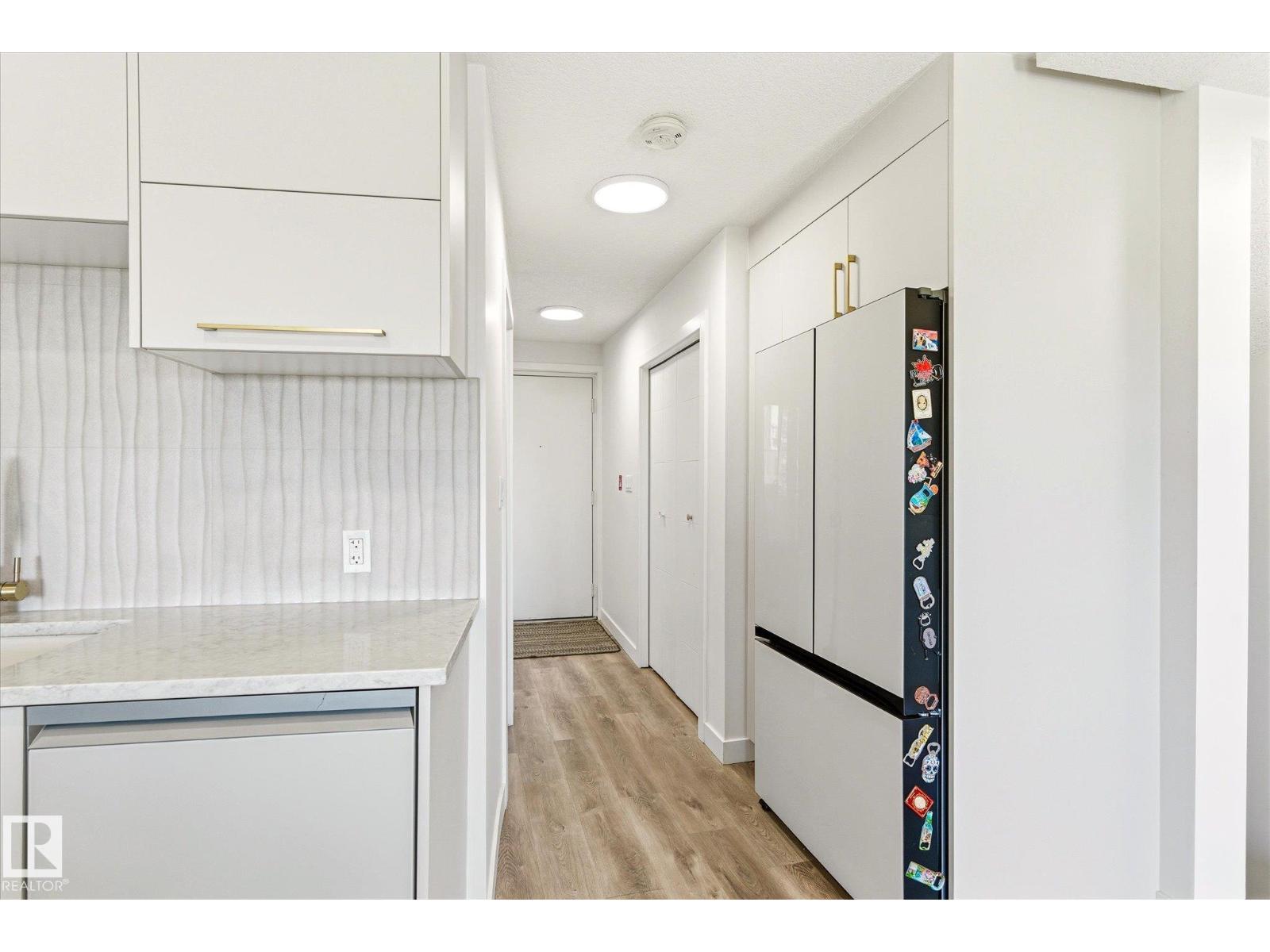 #108 10105 95 ST NW - 24