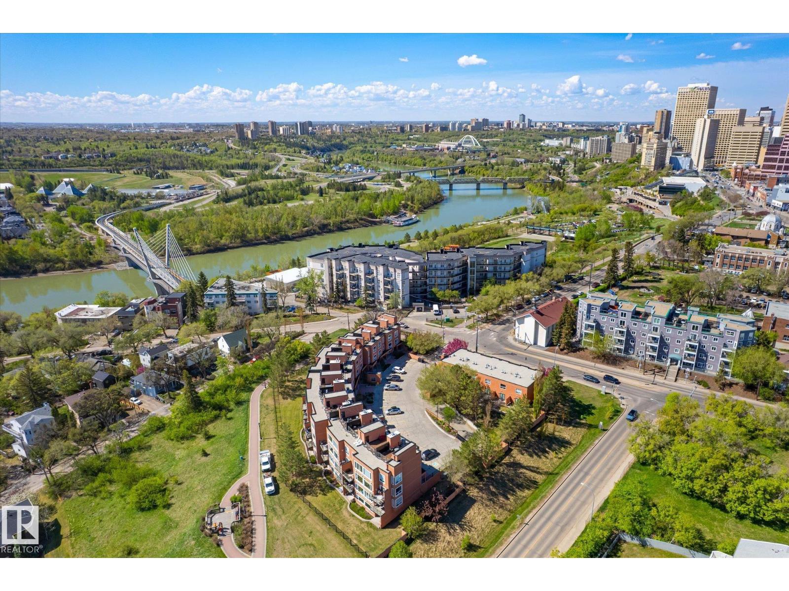 #108 10105 95 ST NW - 3