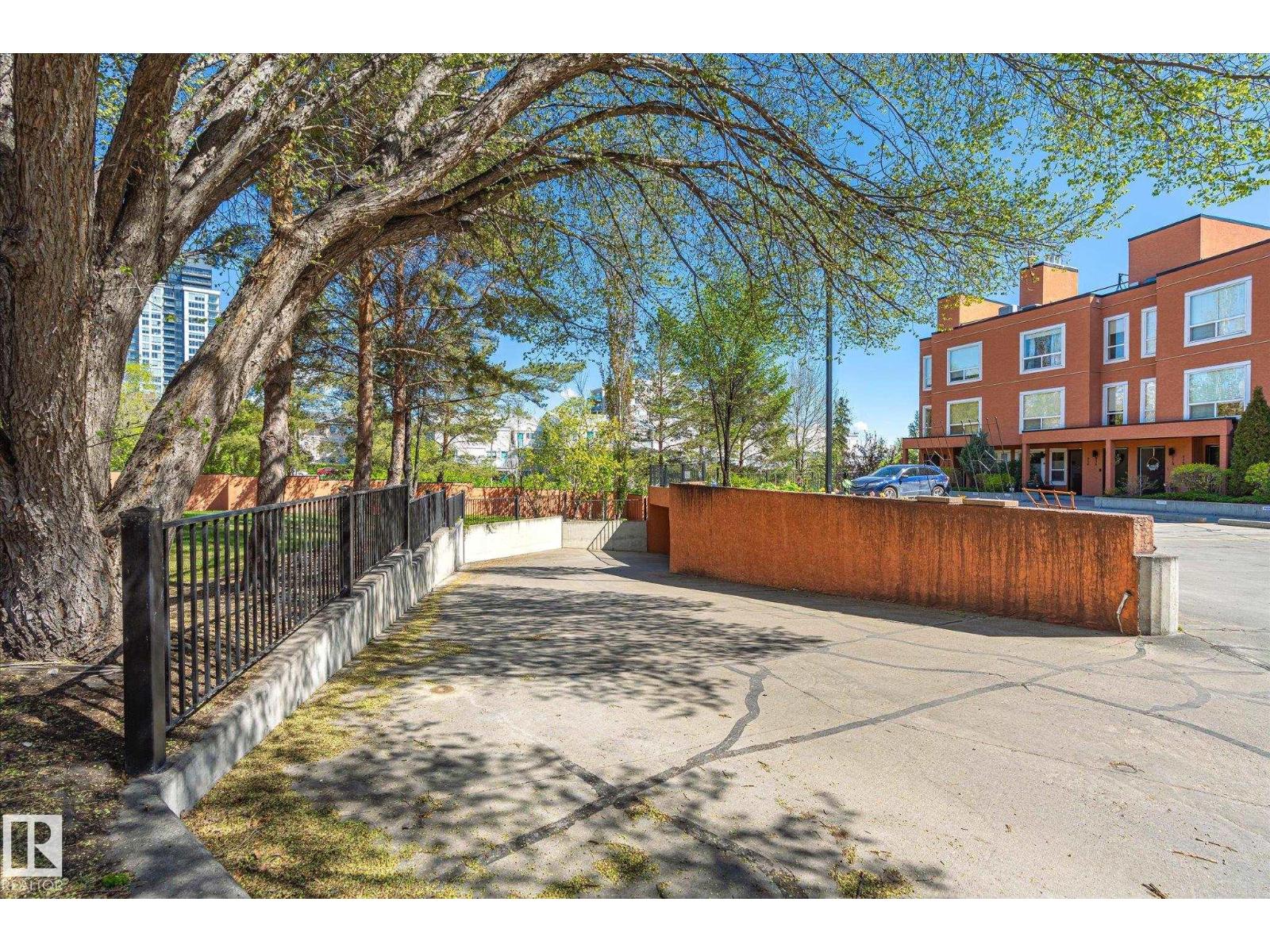 #108 10105 95 ST NW - 46