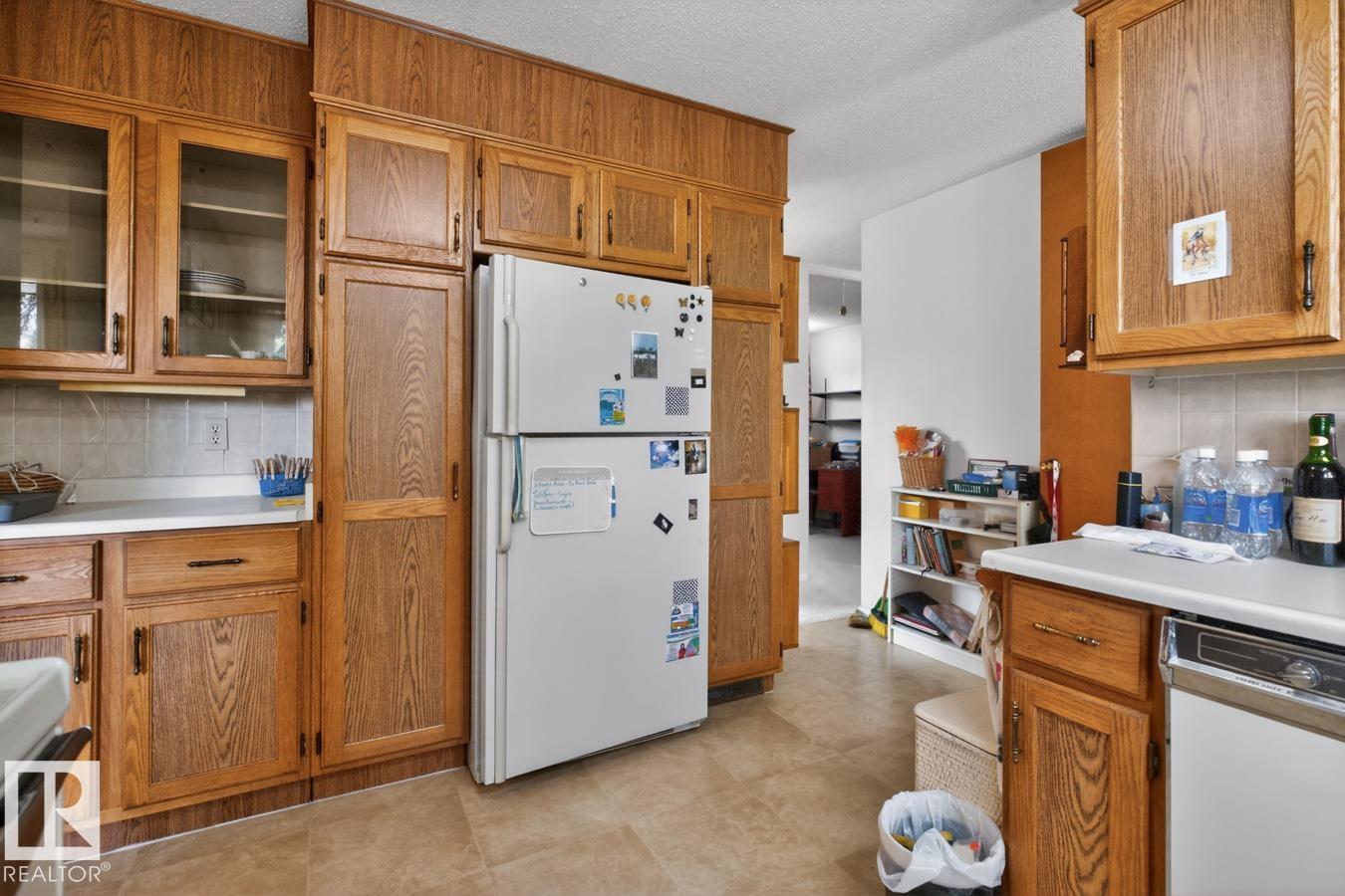 5611 115 ST NW — photo 14