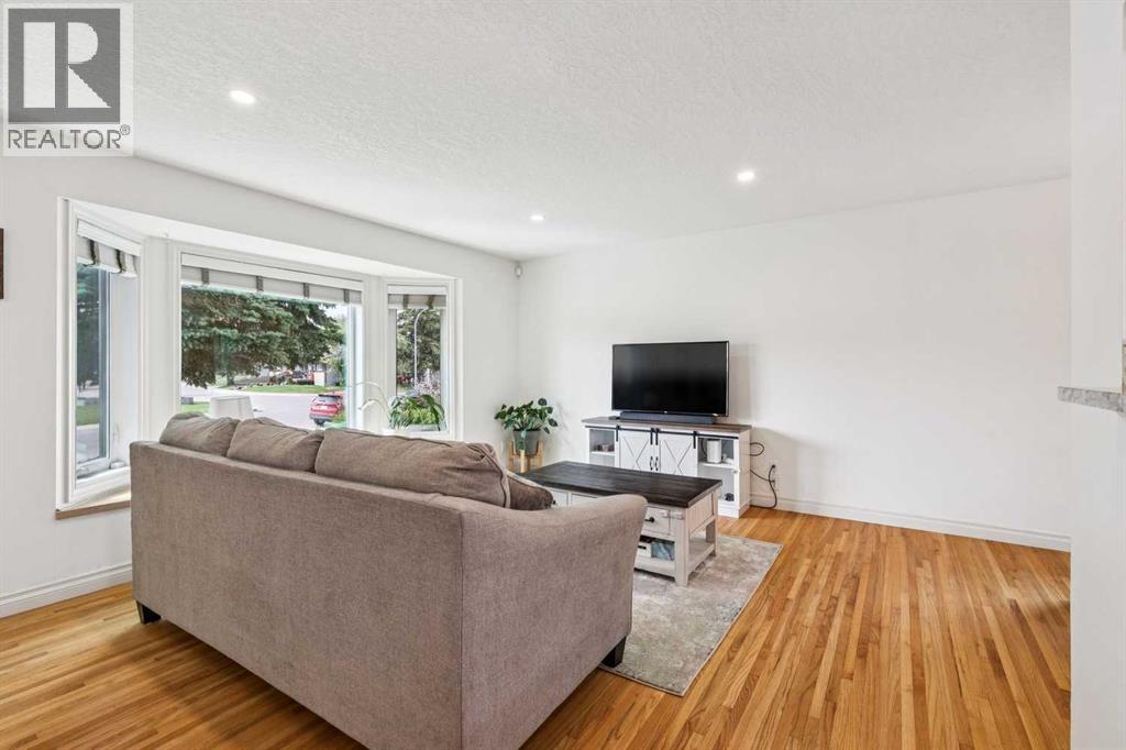 308 99 Avenue SE - Image 3