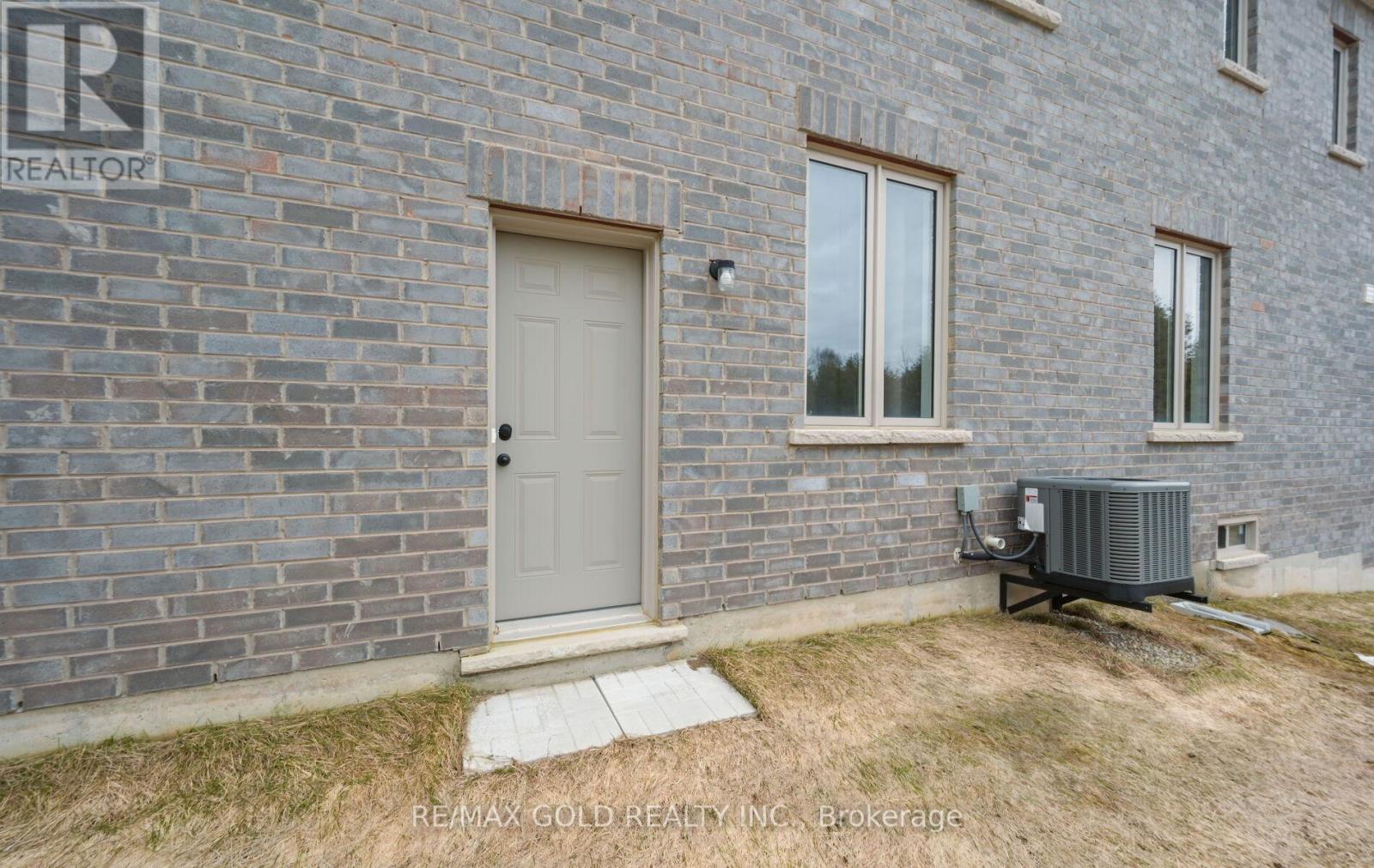 124 LIMESTONE LANE - 45