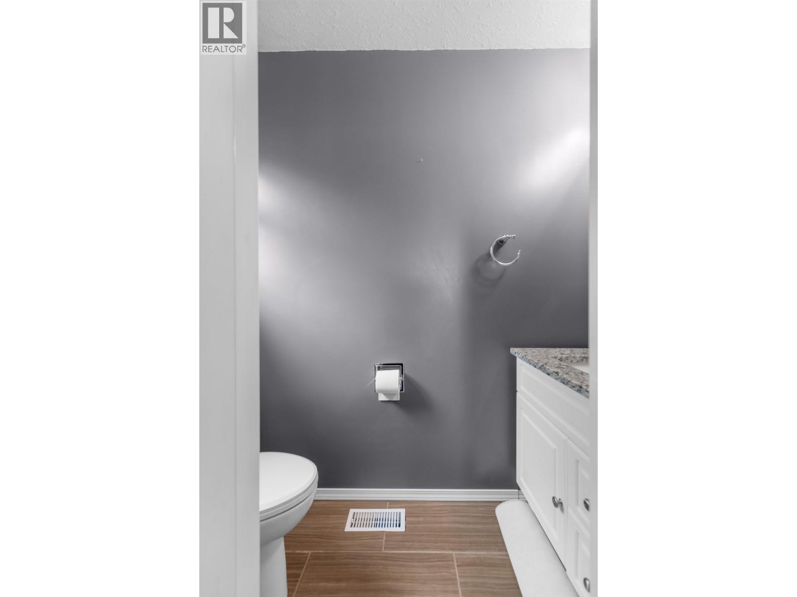 774 OCHAKWIN CRESCENT, Prince George