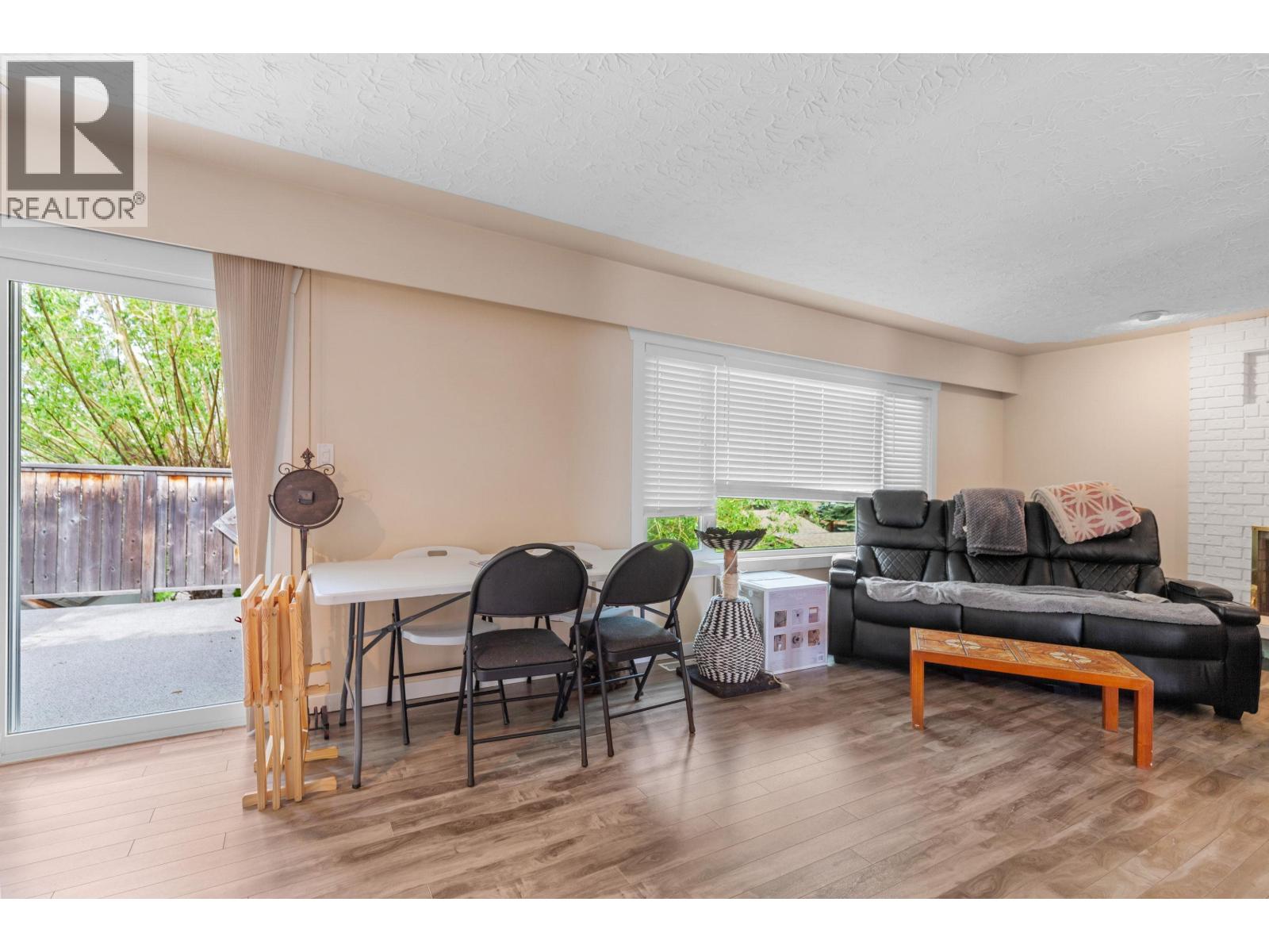 774 OCHAKWIN CRESCENT - 8