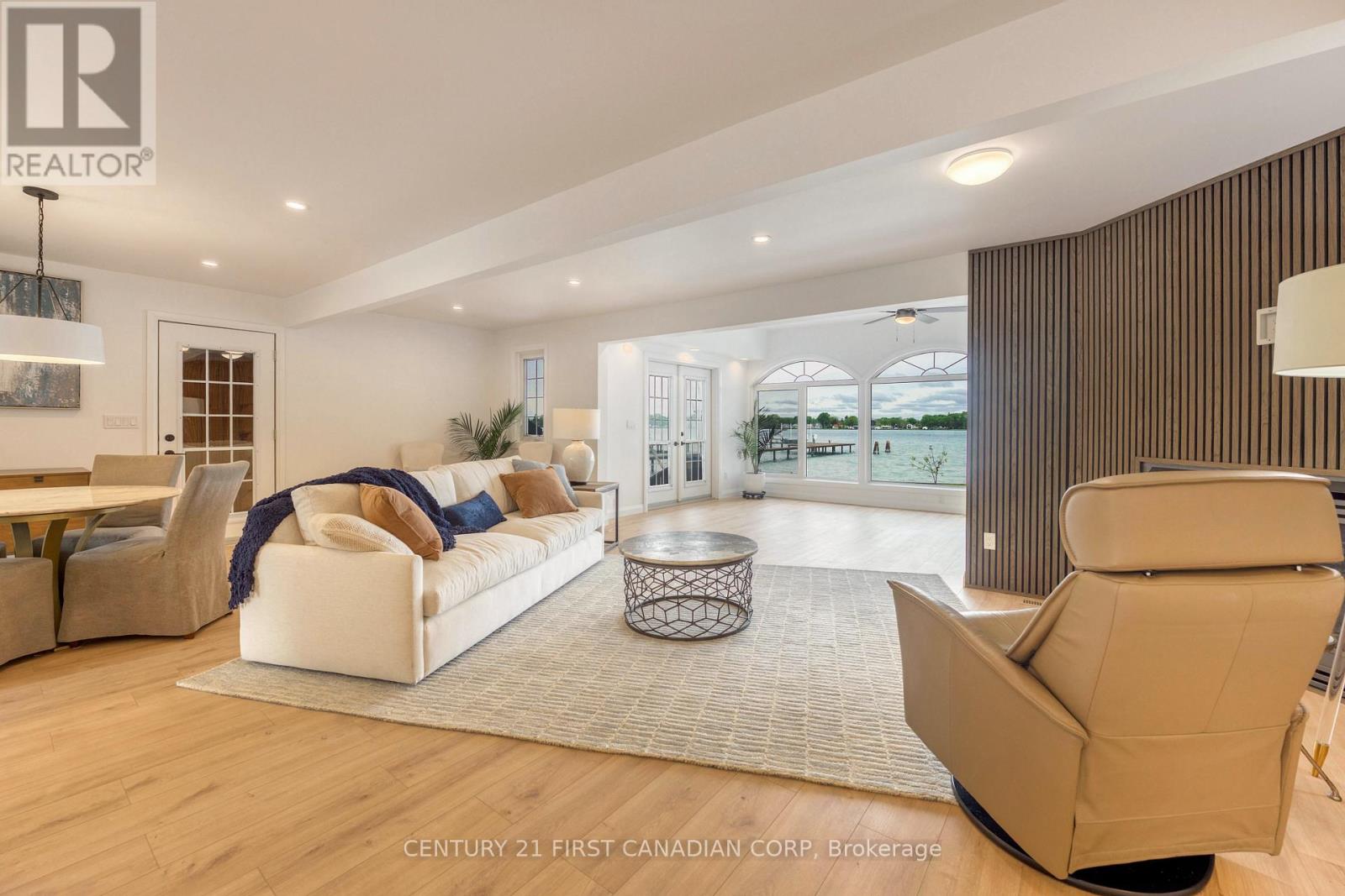 3877 ST CLAIR PARKWAY - 18