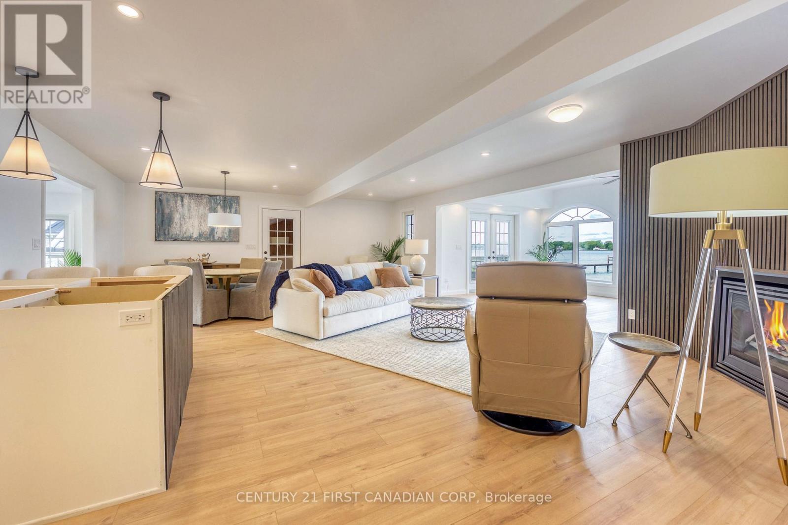3877 ST CLAIR PARKWAY - 16