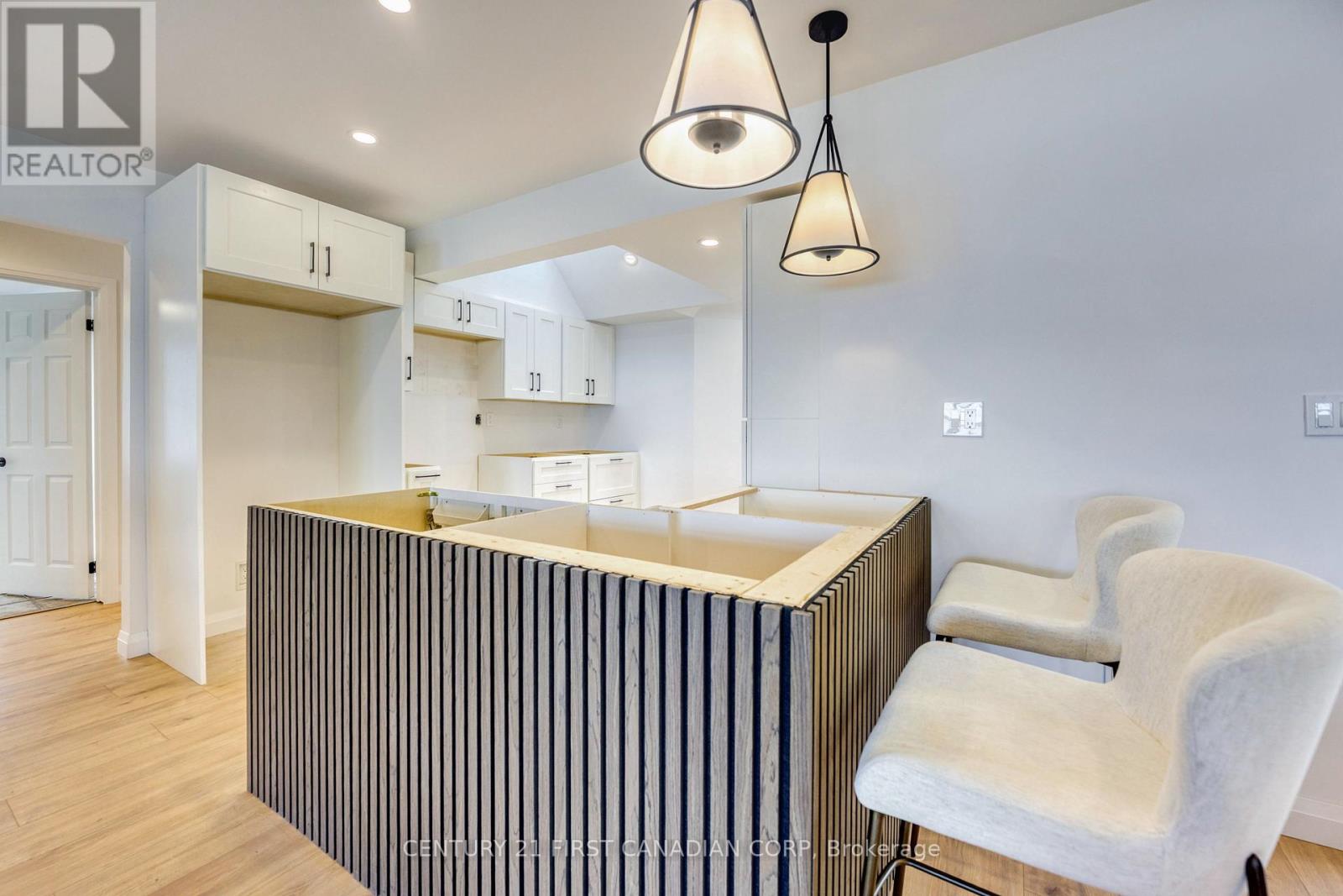 3877 ST CLAIR PARKWAY - 13