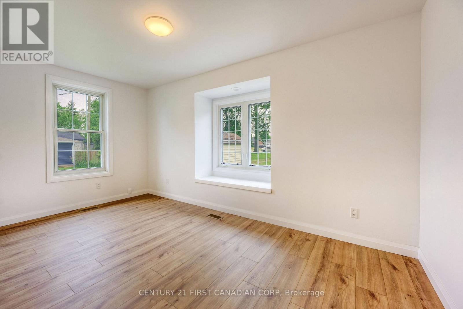 3877 ST CLAIR PARKWAY - 28