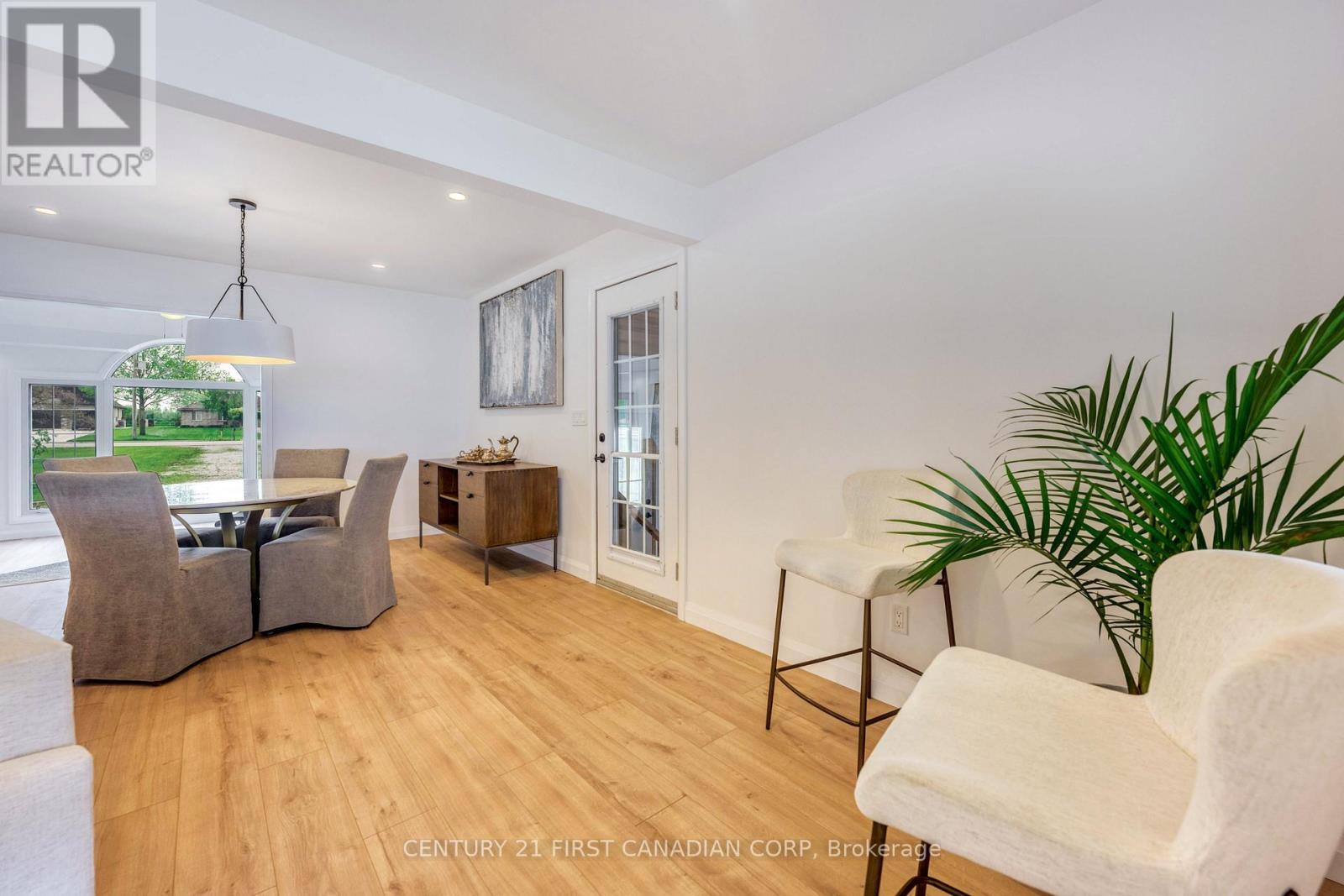 3877 ST CLAIR PARKWAY - 27