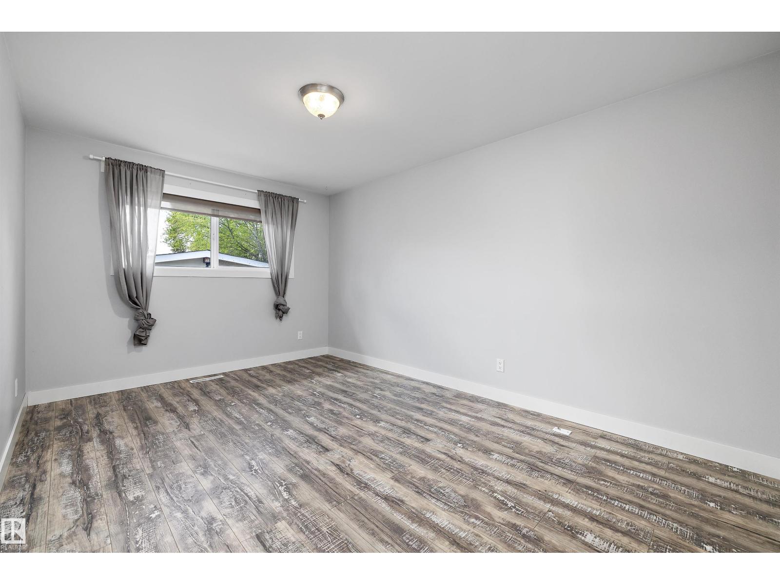 11525 37A AV NW NW - 23