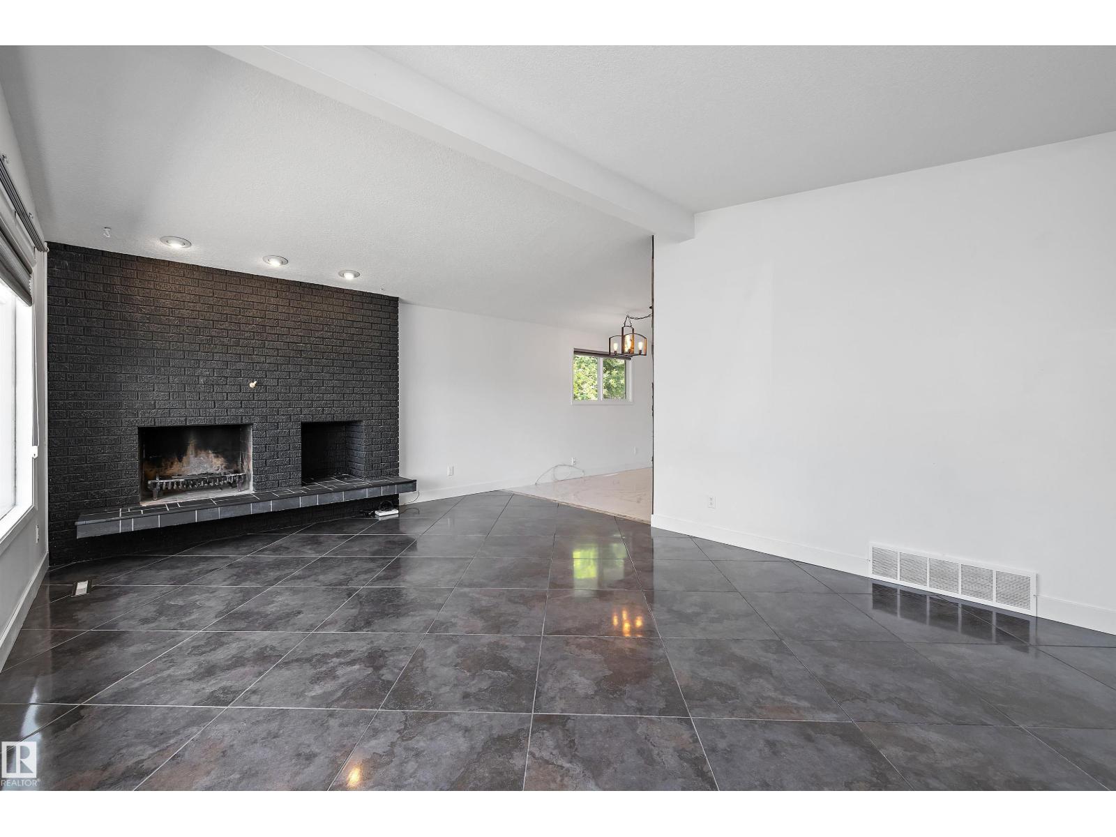 11525 37A AV NW NW - Image 3