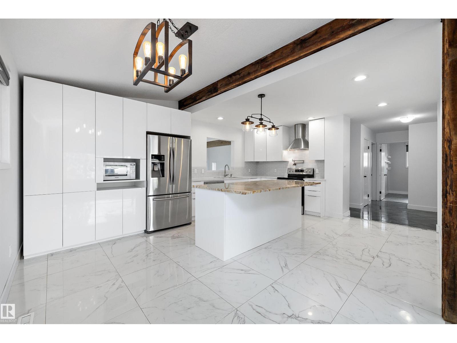 11525 37A AV NW NW - 11