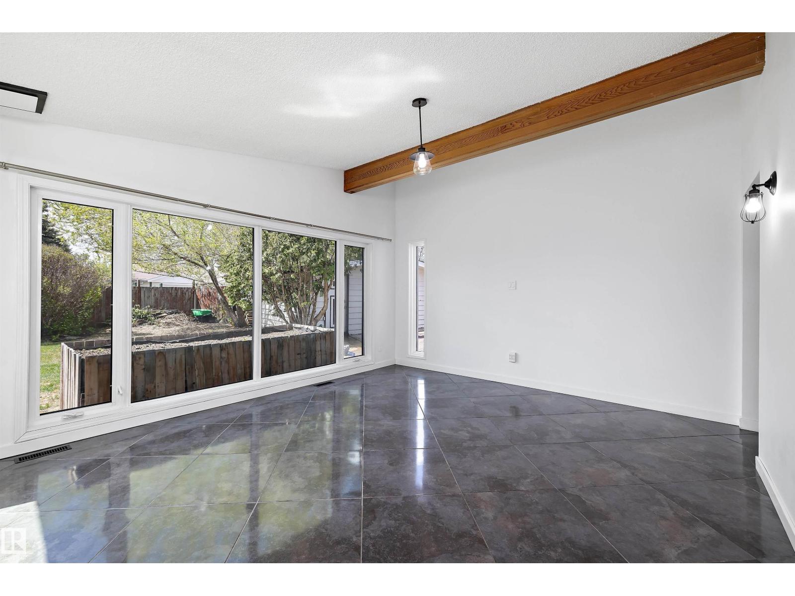11525 37A AV NW NW - 15