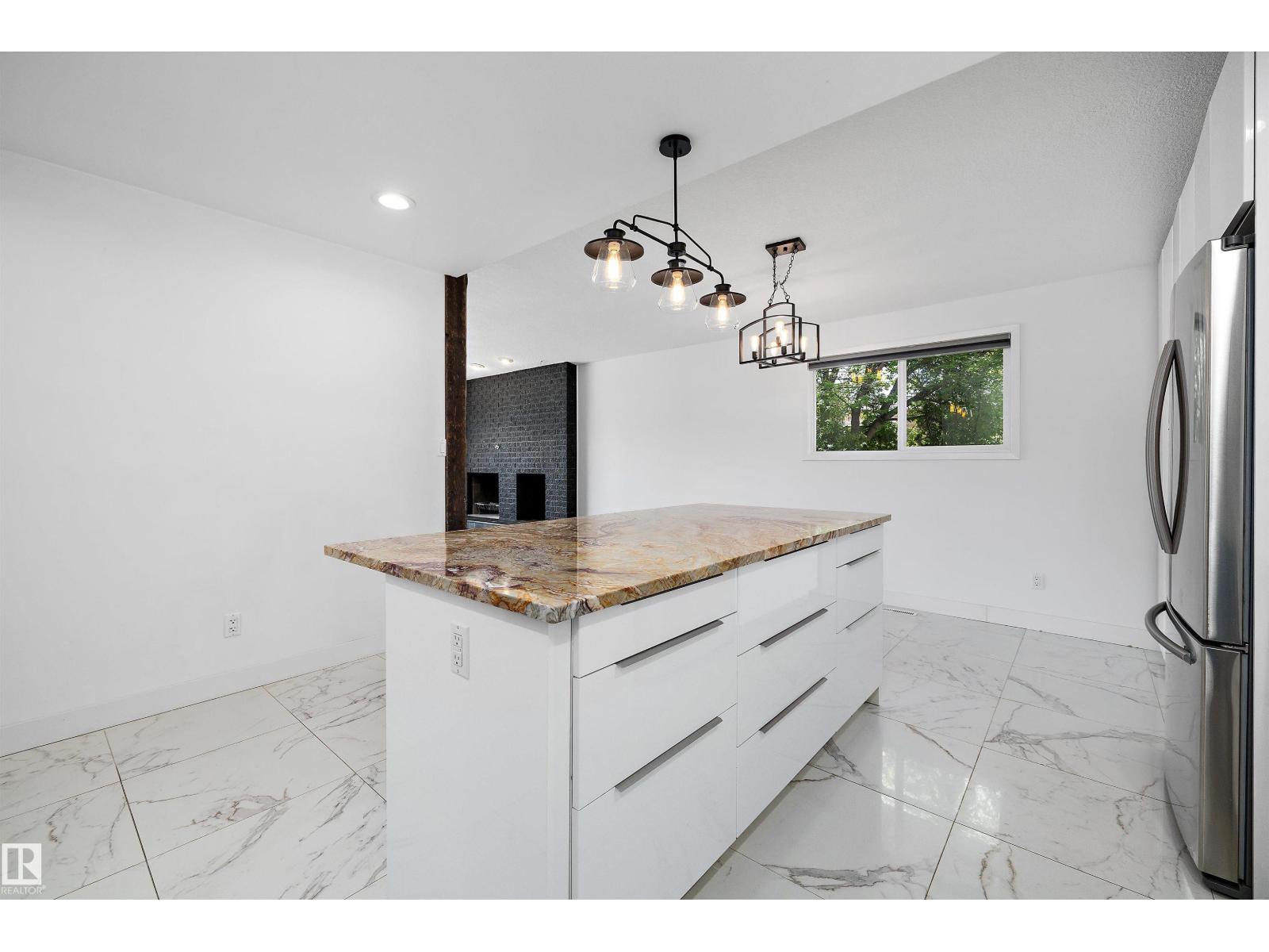 11525 37A AV NW NW - 9