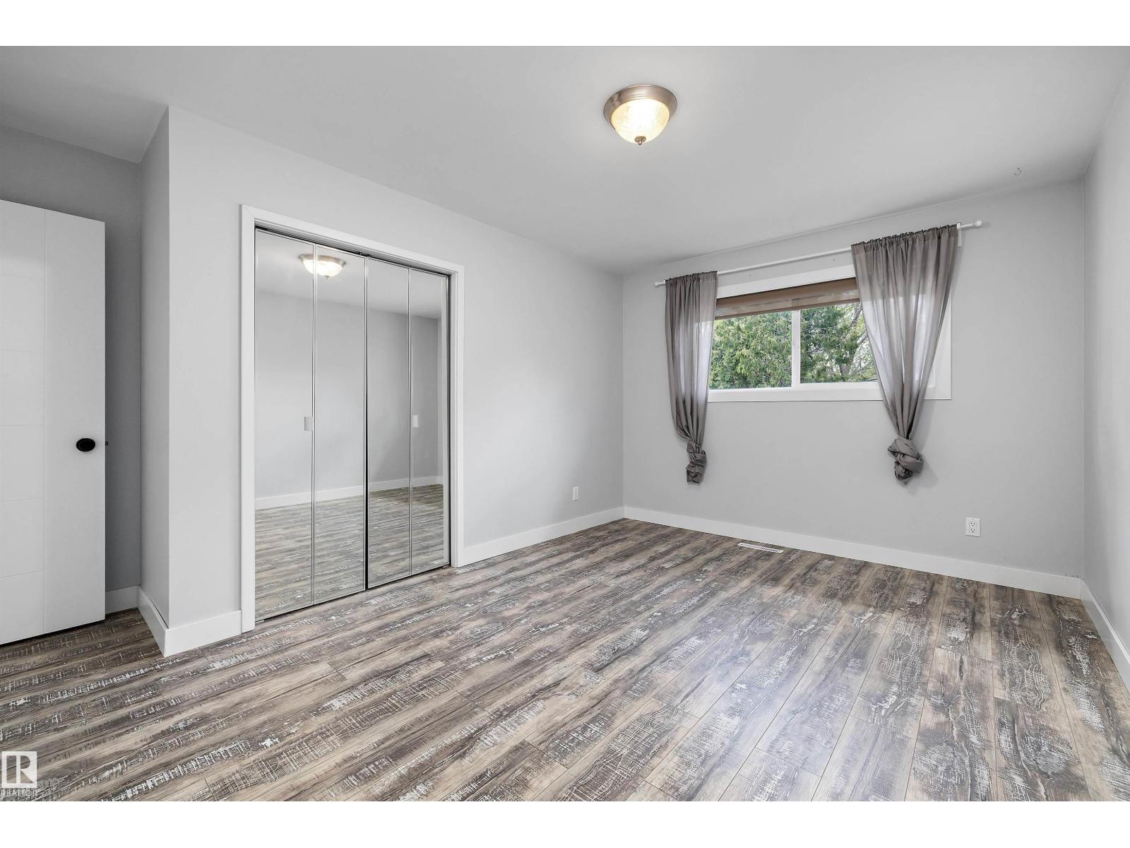 11525 37A AV NW NW - 24