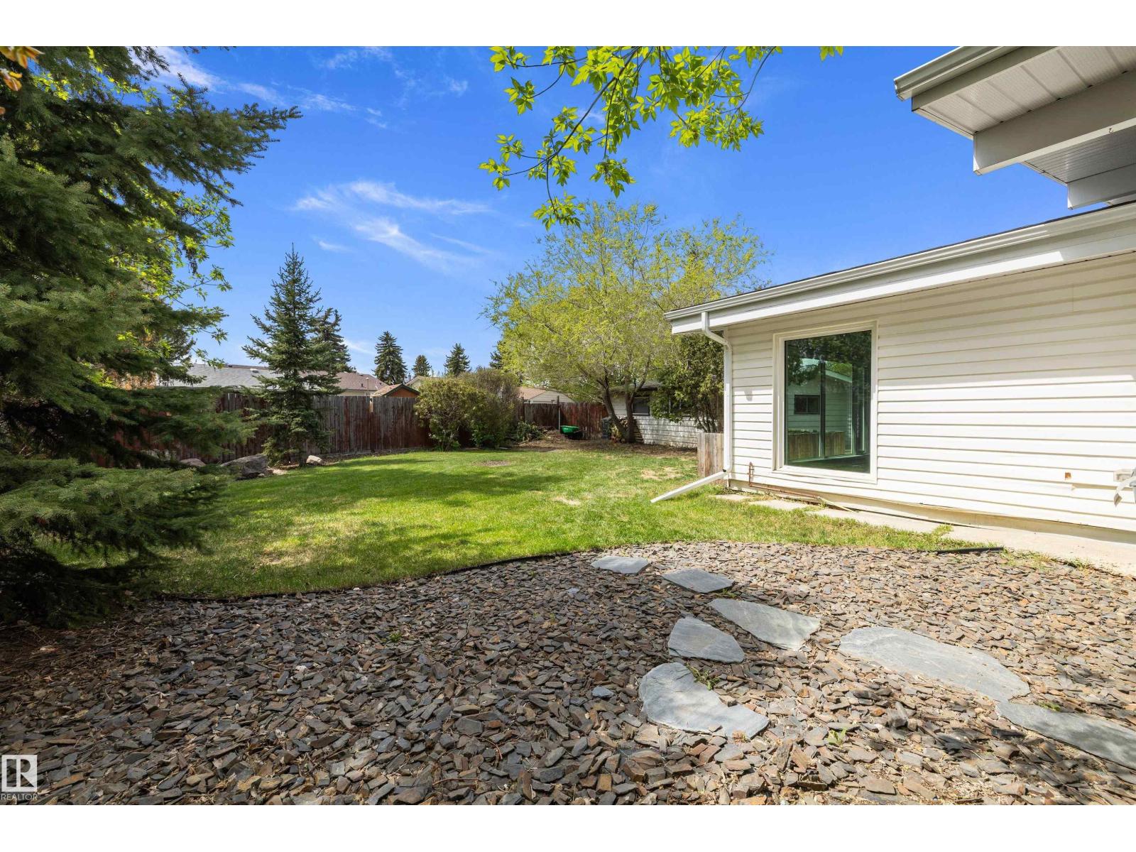 11525 37A AV NW NW - 39