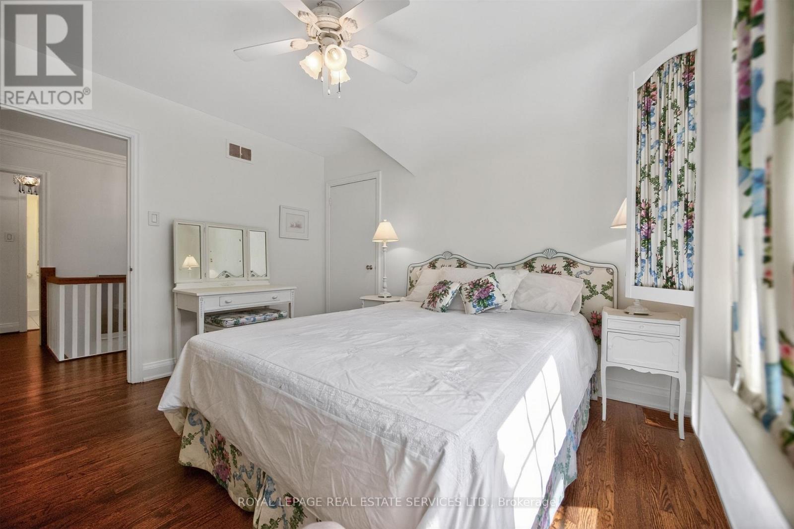 130 THOMPSON AVENUE - 23