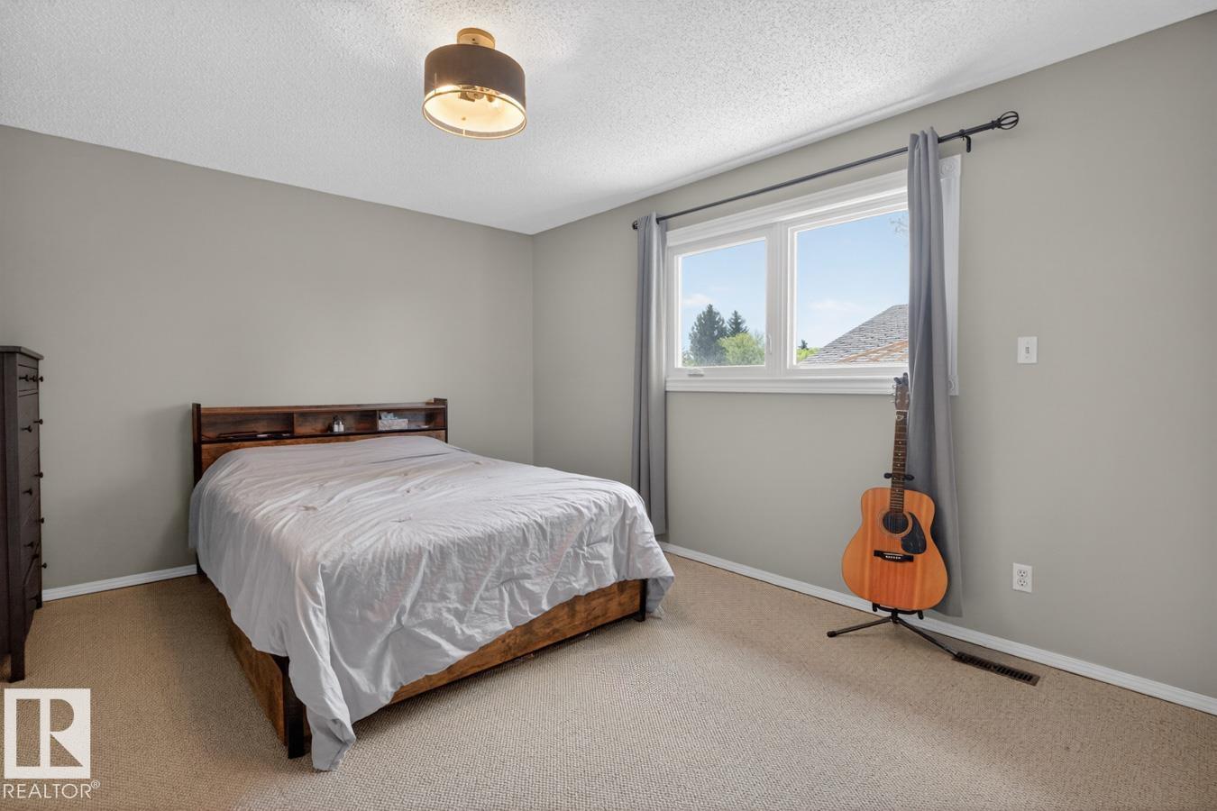 18655 61 AV NW - 10
