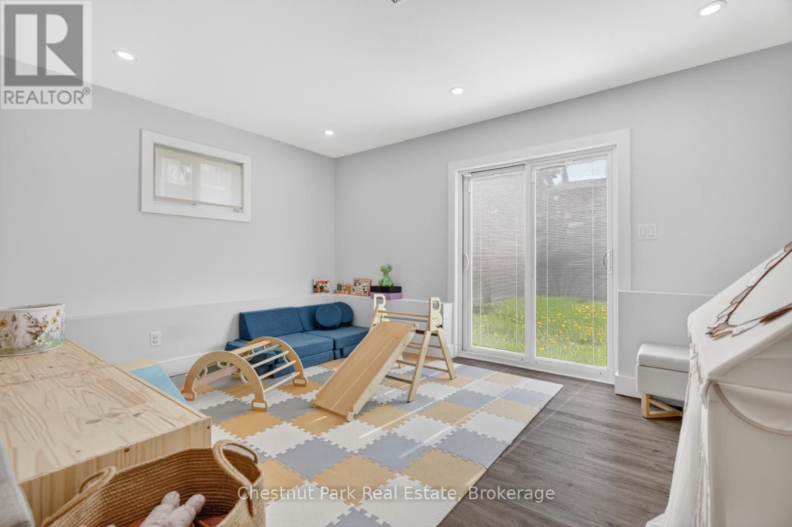 27 WALTER STREET - 36