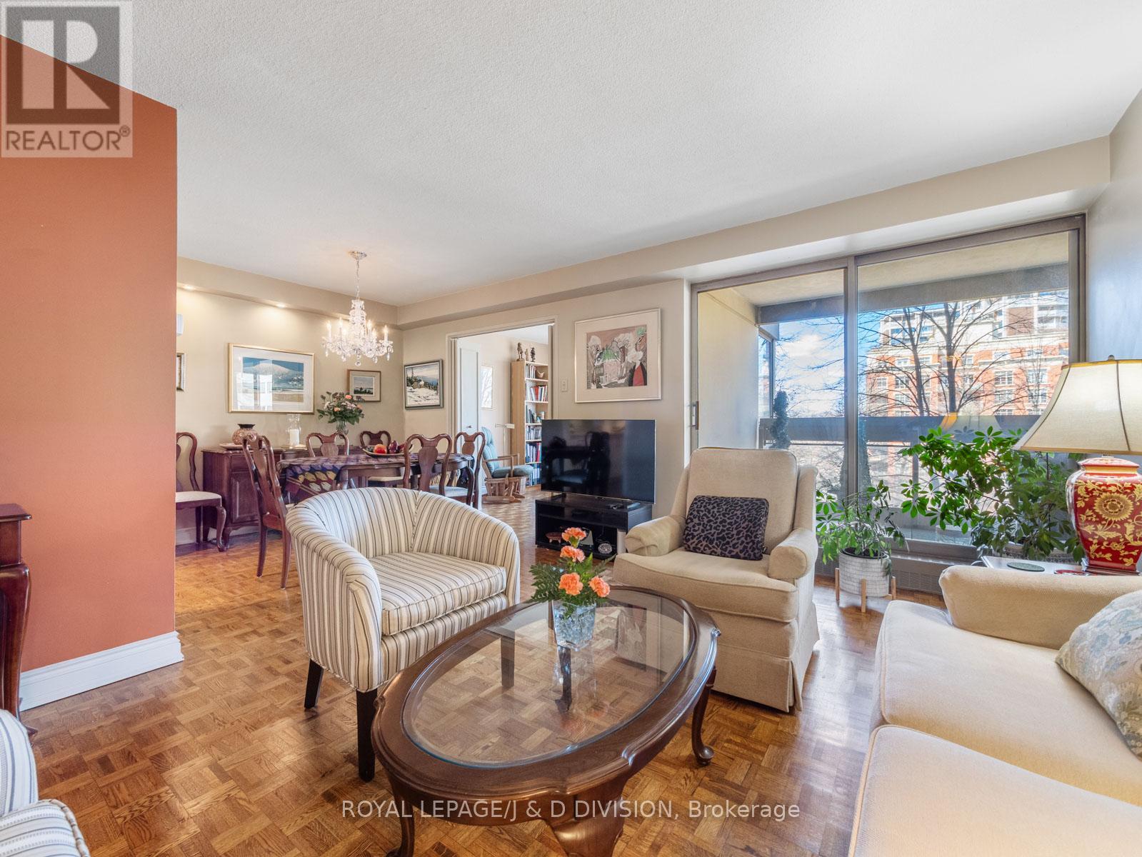 #804 63 ST CLAIR AVENUE W - 13