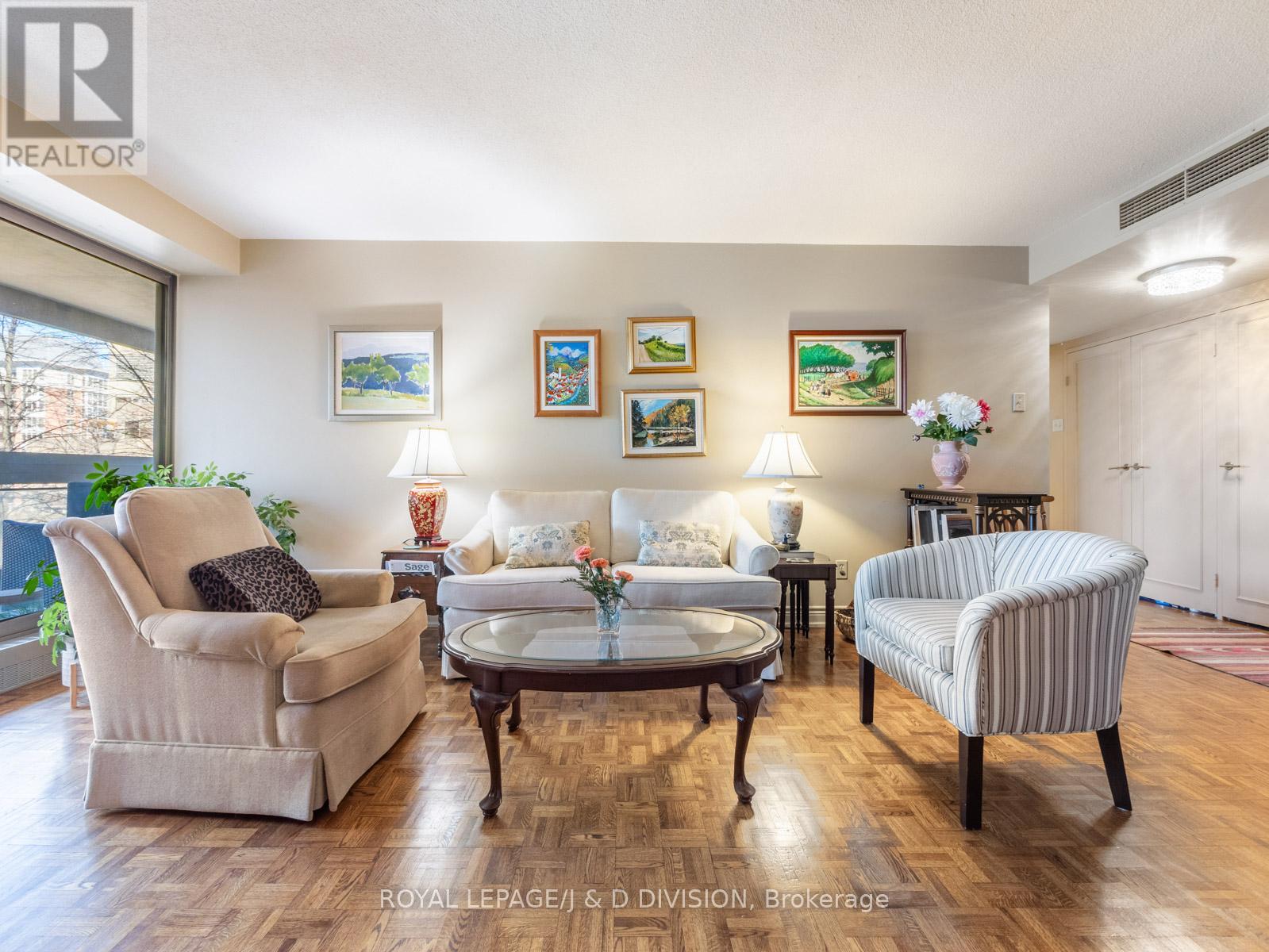 #804 63 ST CLAIR AVENUE W - 12