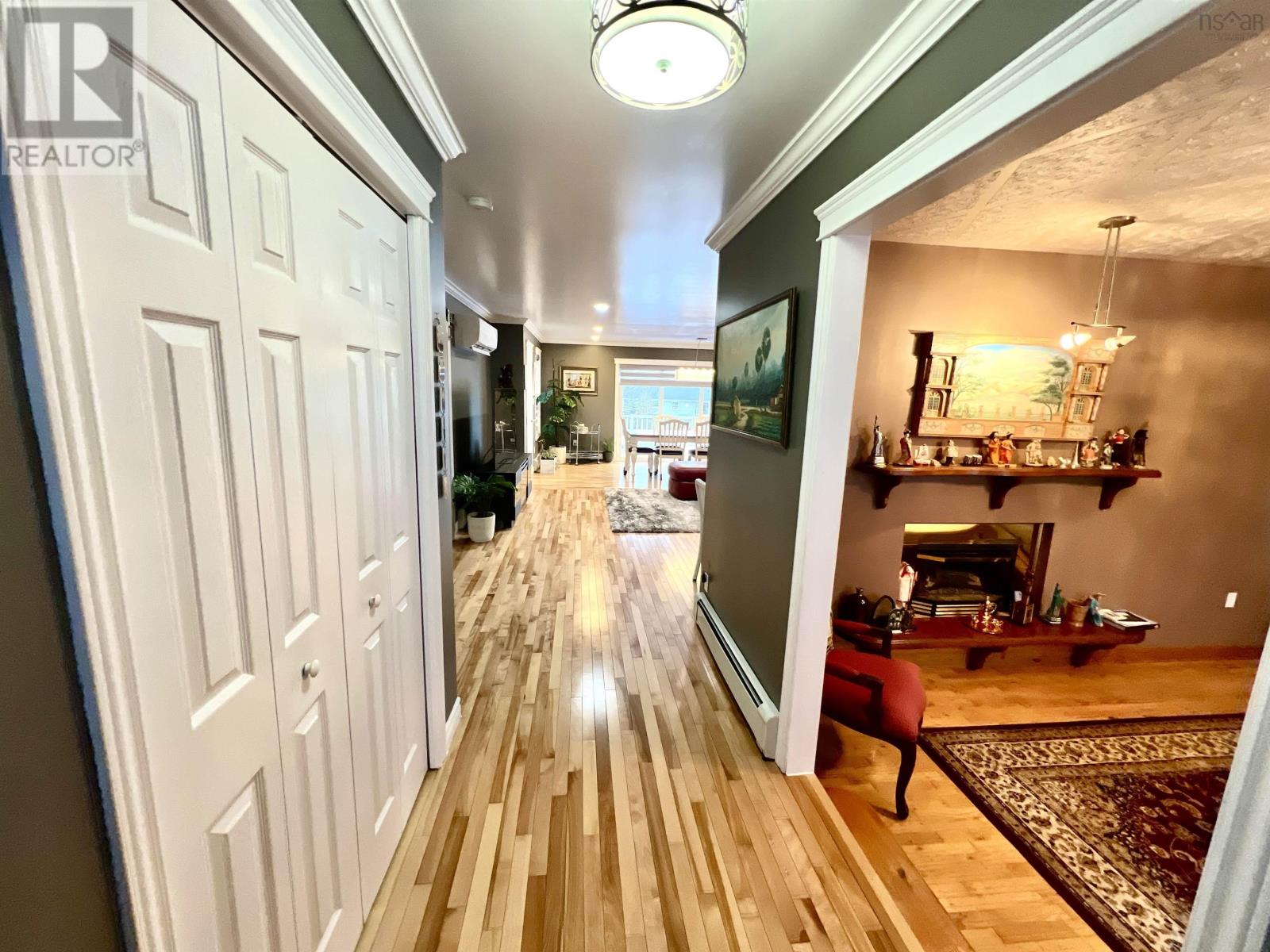26 University Avenue - 6