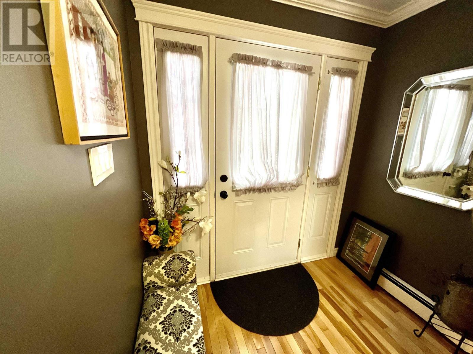 26 University Avenue - 5