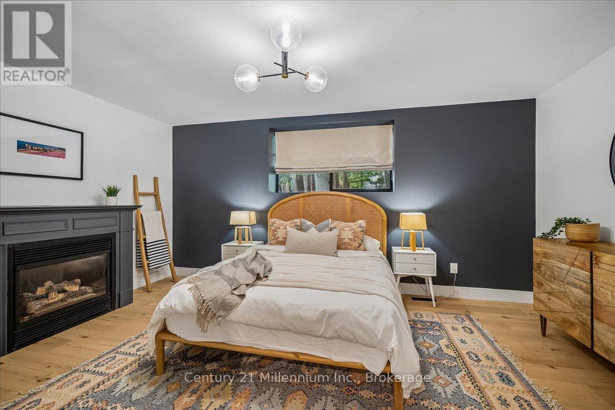 33 SLALOM GATE ROAD - 41