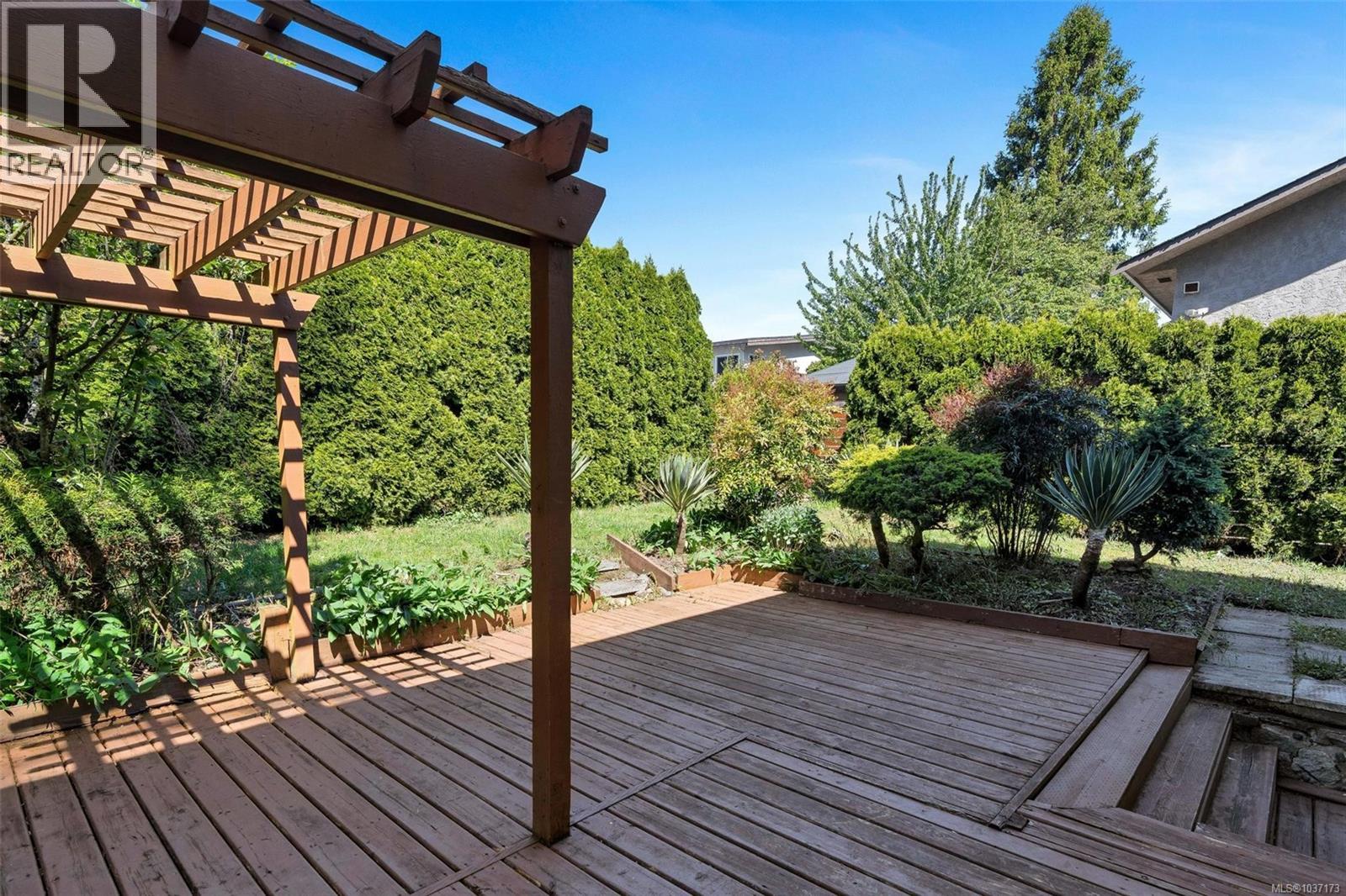 1606 Candela Pl, Saanich