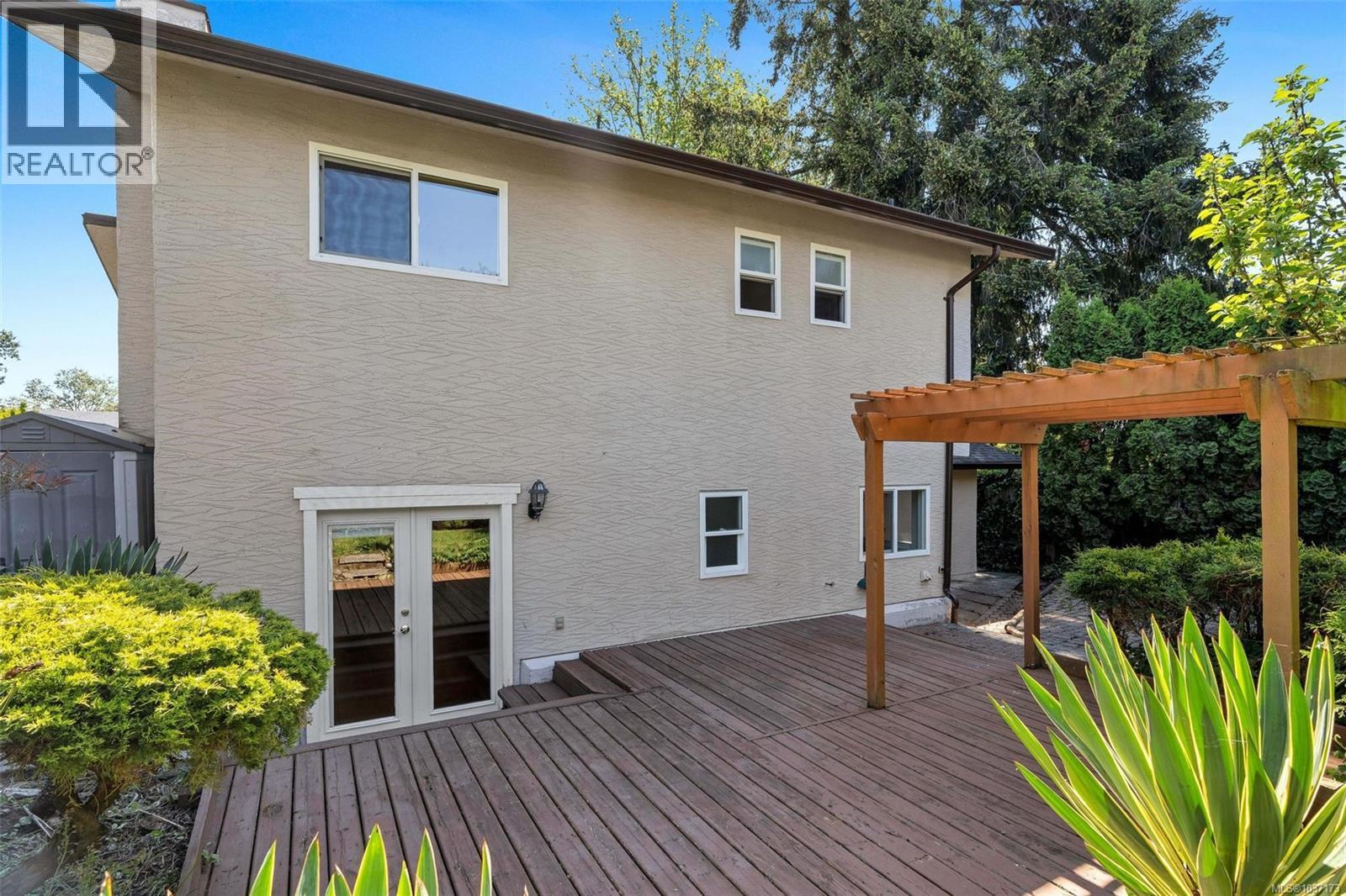 1606 Candela Pl, Saanich
