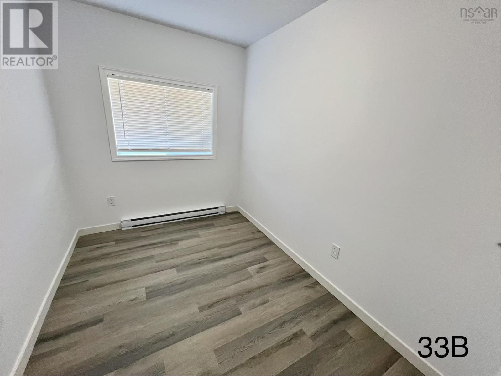 33 Inverness Street - 13