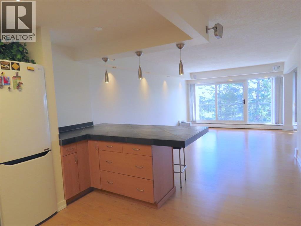 #204 328 Cedar Crescent SW - 17