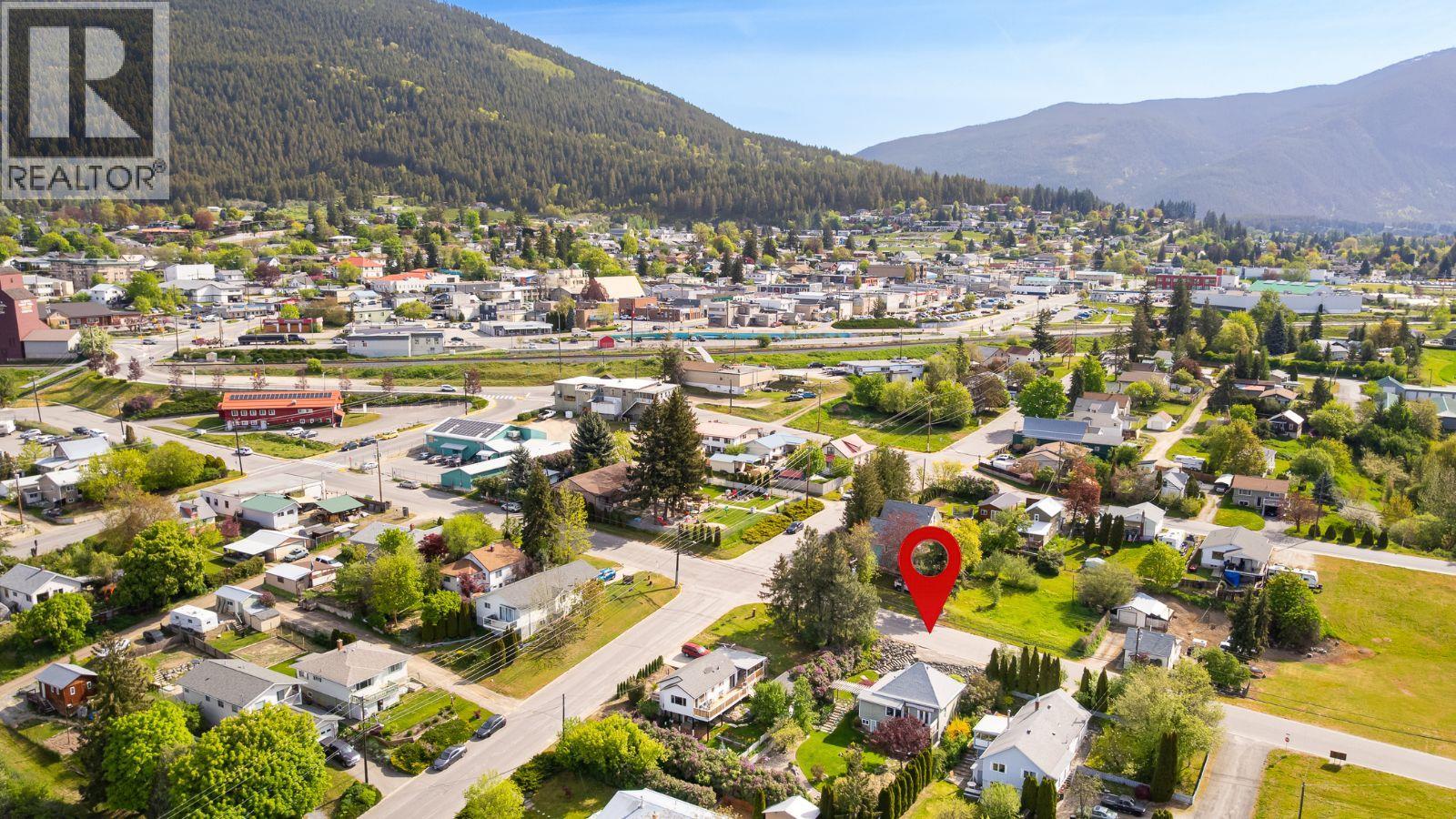 225 8th Avenue S, Creston