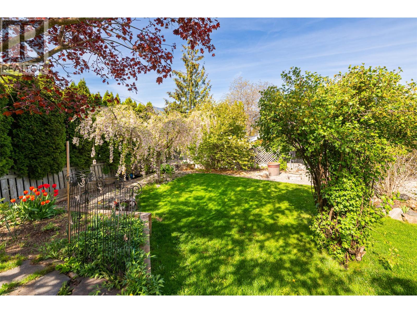 225 8th Avenue S - 35