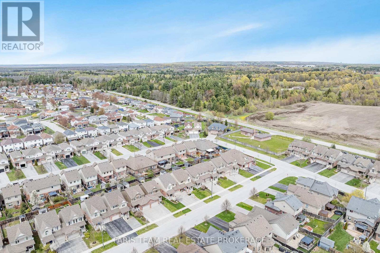 104 BANTING CRESCENT - 27