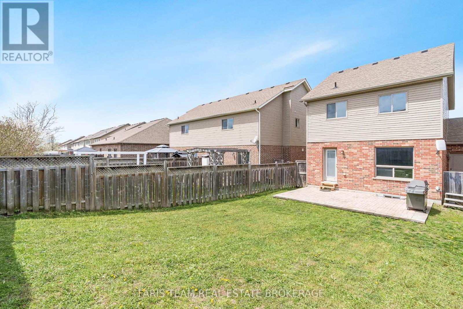 104 BANTING CRESCENT - 24