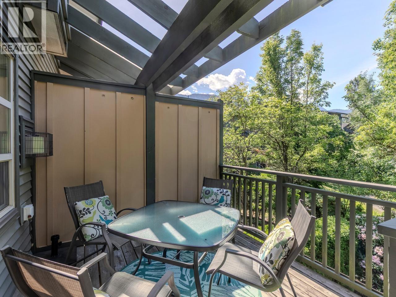 1162 VILLAGE GREEN WAY, Squamish