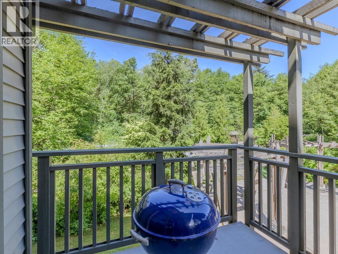 1162 VILLAGE GREEN WAY, Squamish