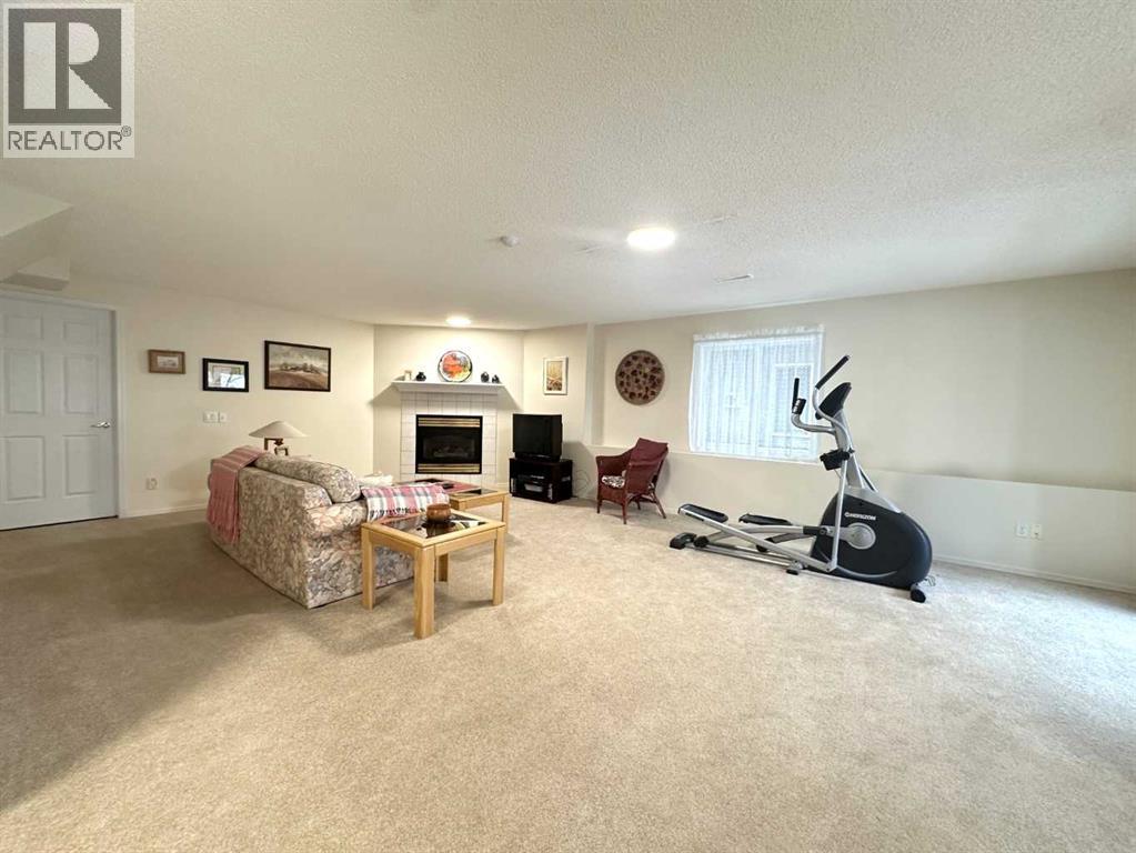 12 Signal Hill Lane SW - 25
