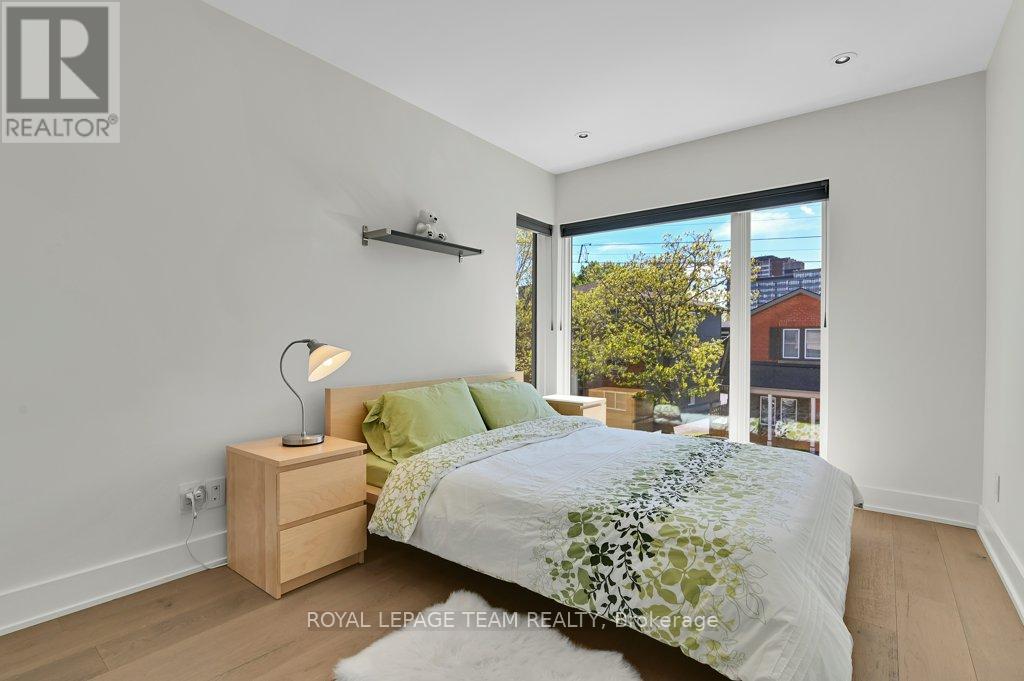 353 WINSTON AVENUE - 21