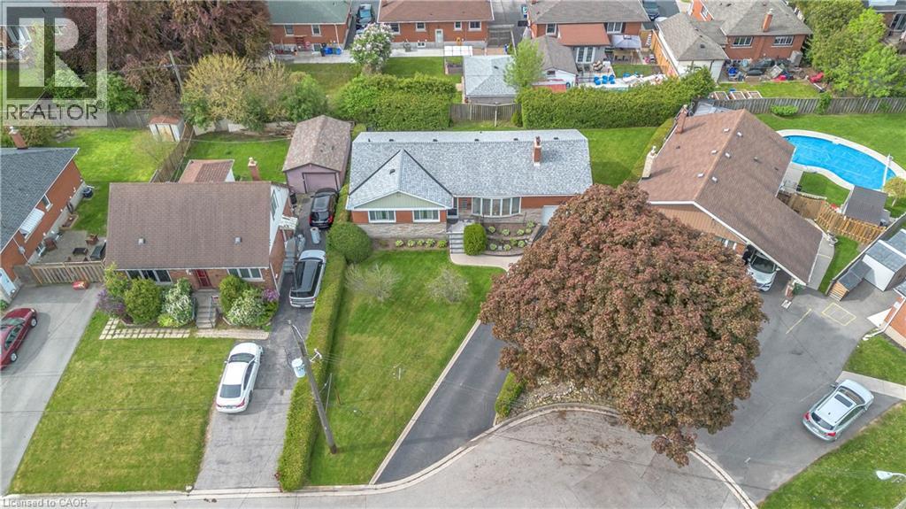 22 PERCY Court - 32
