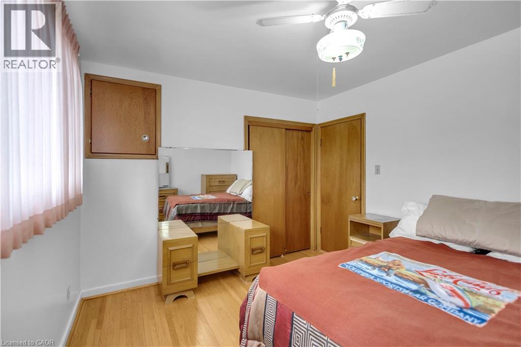 22 PERCY Court - 16