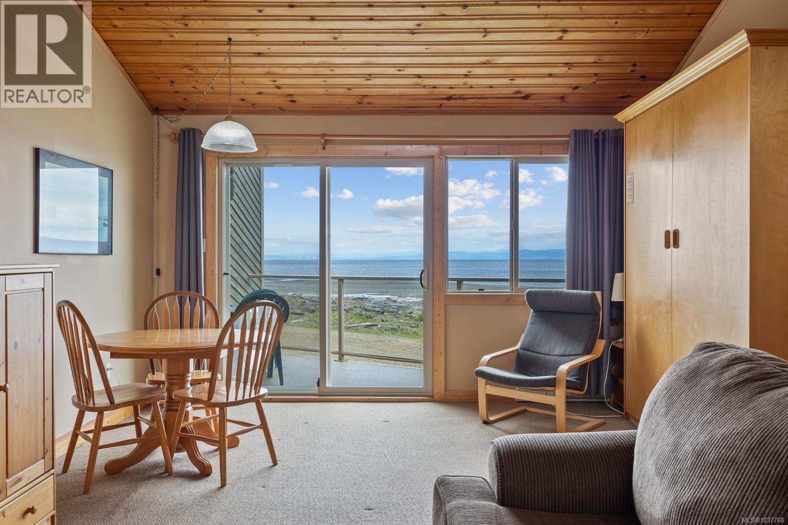 220 3295 Island Hwy W, Qualicum Beach