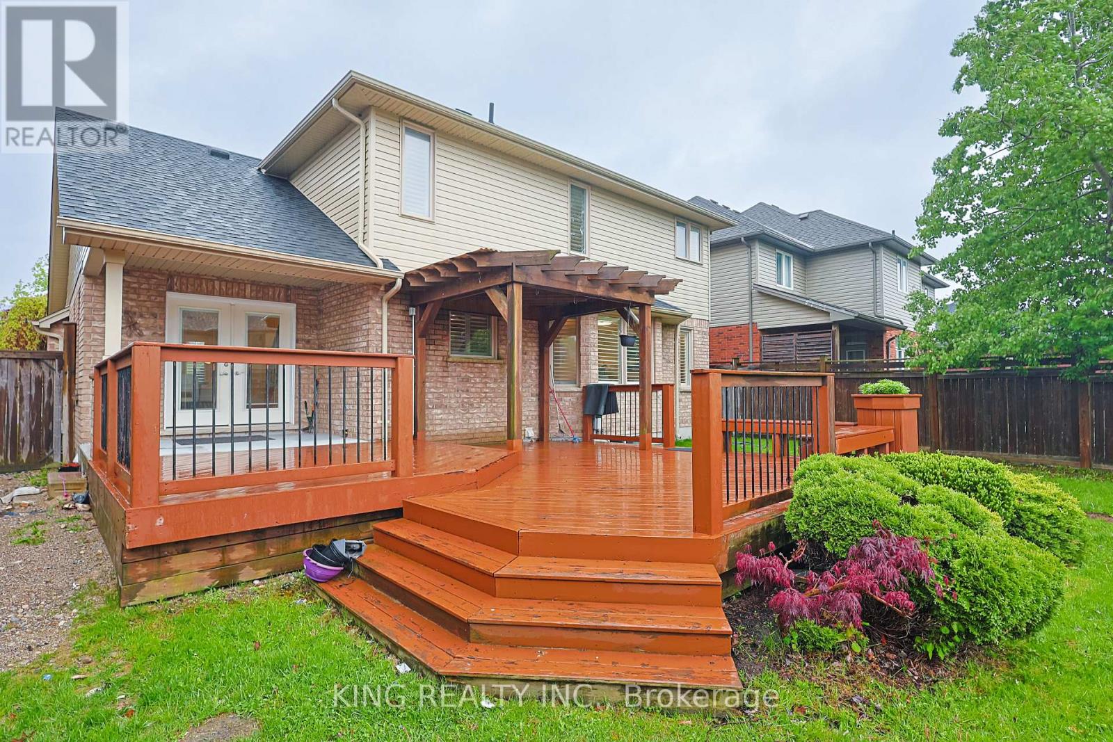 1223 CORONATION DRIVE - 48