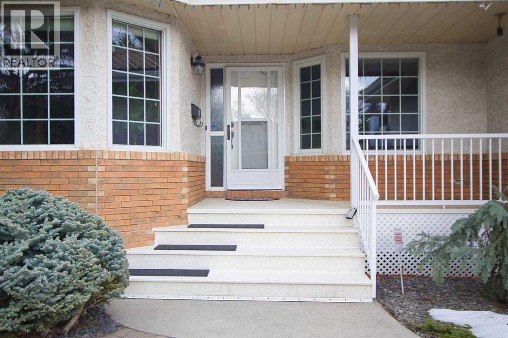 240 Varsity Estates Terrace NW - 4