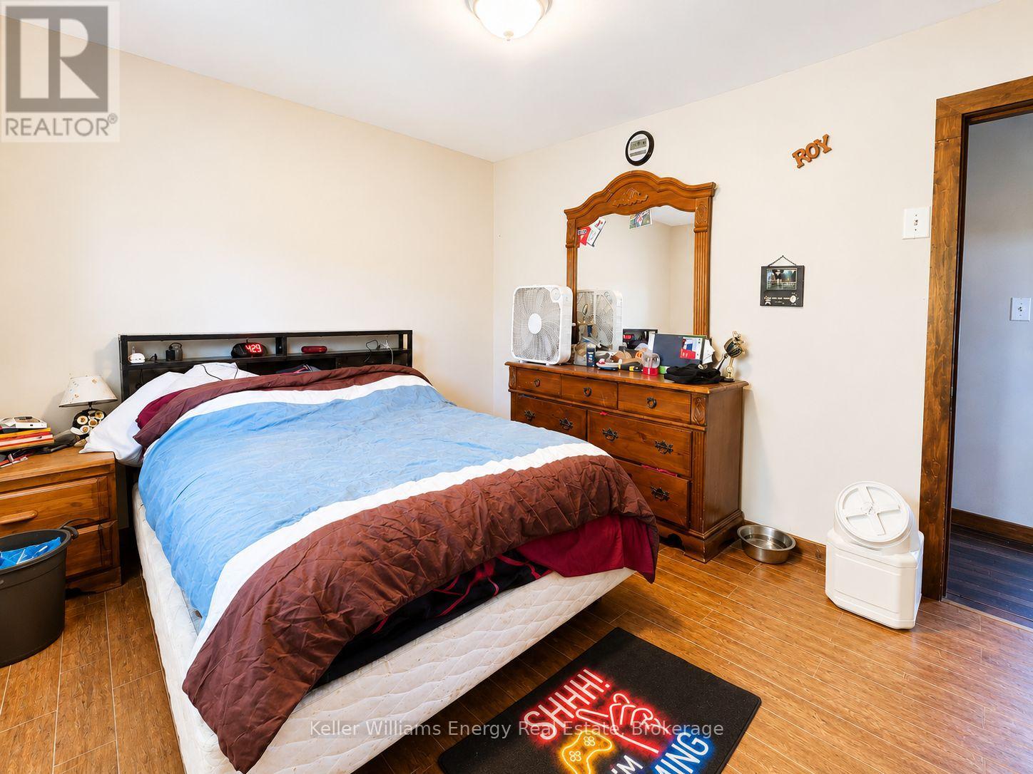 245 SMART CRESCENT - 10